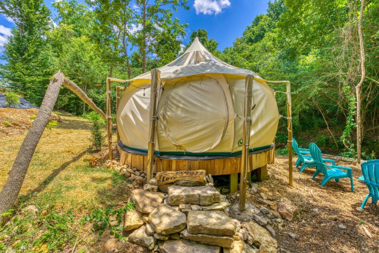 The Gemini-A Dreamy, Waterfront Tiny Cabin Rogersville 外观 照片